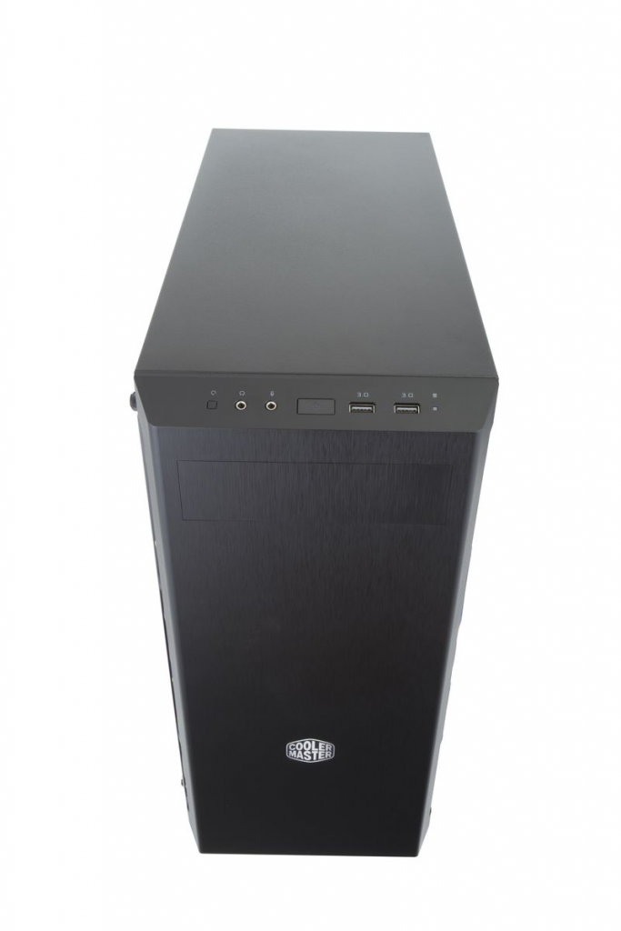 masterbox MB600L front