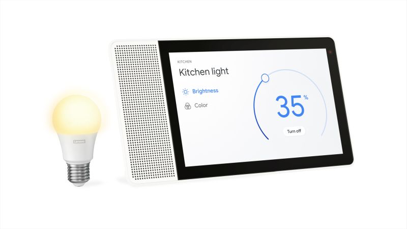 Smart_Light_Hero_Bulbe_with_Smart_Phone