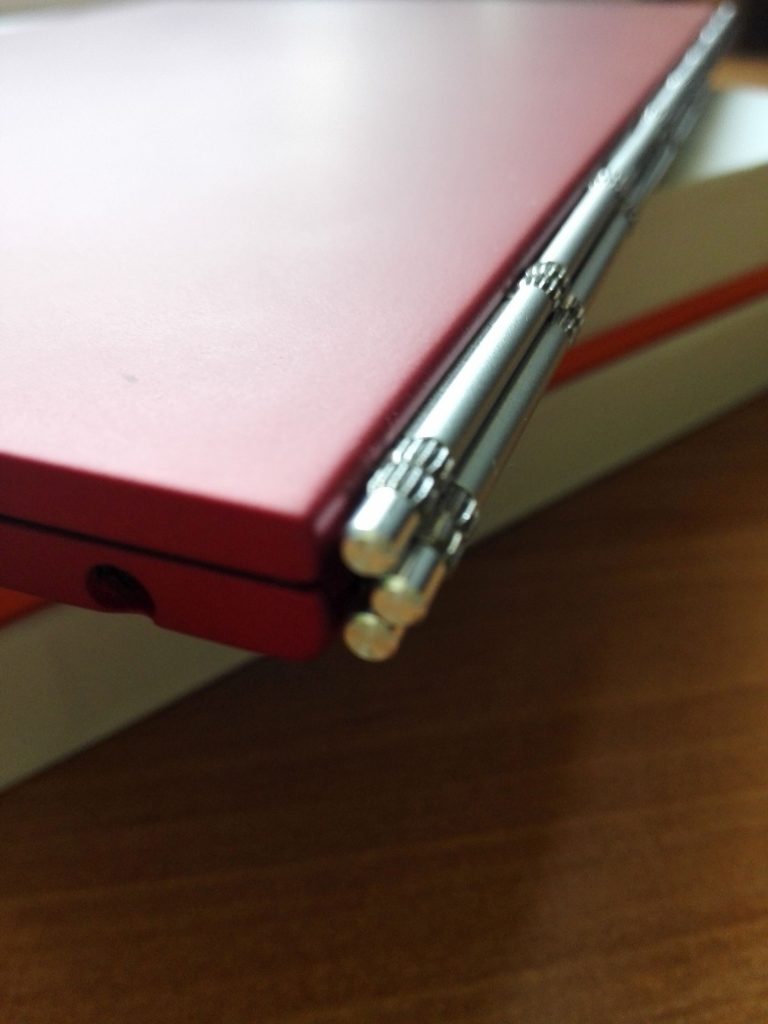 Yoga Book zawiasy