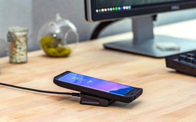 Mophie-Charge-Stream-Wireless-Charging-Travel-Kit
